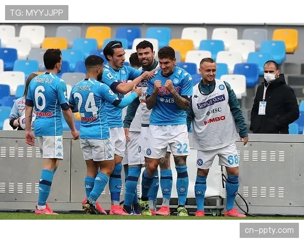 热那亚对阵科莫，两支中游球队展开技术对决